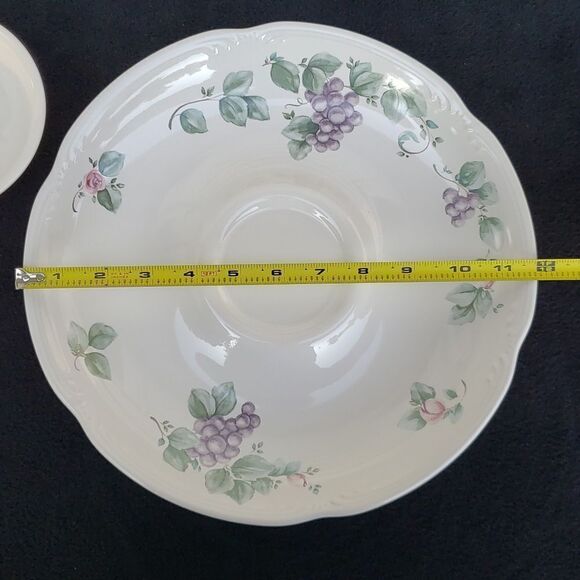 Beautiful Vintage Pfaltzgraff Ceramic Chip / Veggie & Dip Set Grapes Roses - Picture 9 of 9